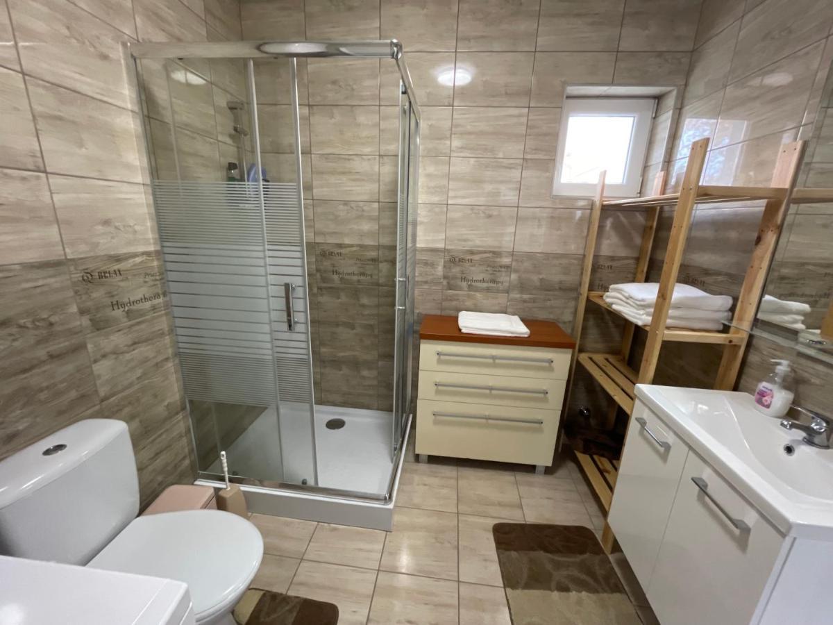 Sorrento Deluxe Apartment - Jacuzzi Siófok Exteriör bild